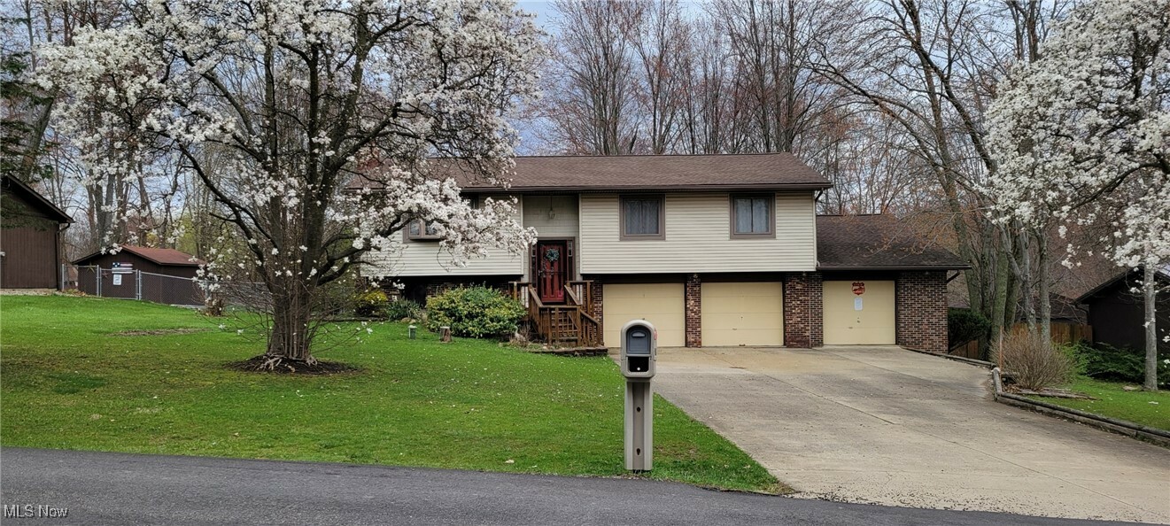 Property Photo: 139 McCracken Road OH 44241