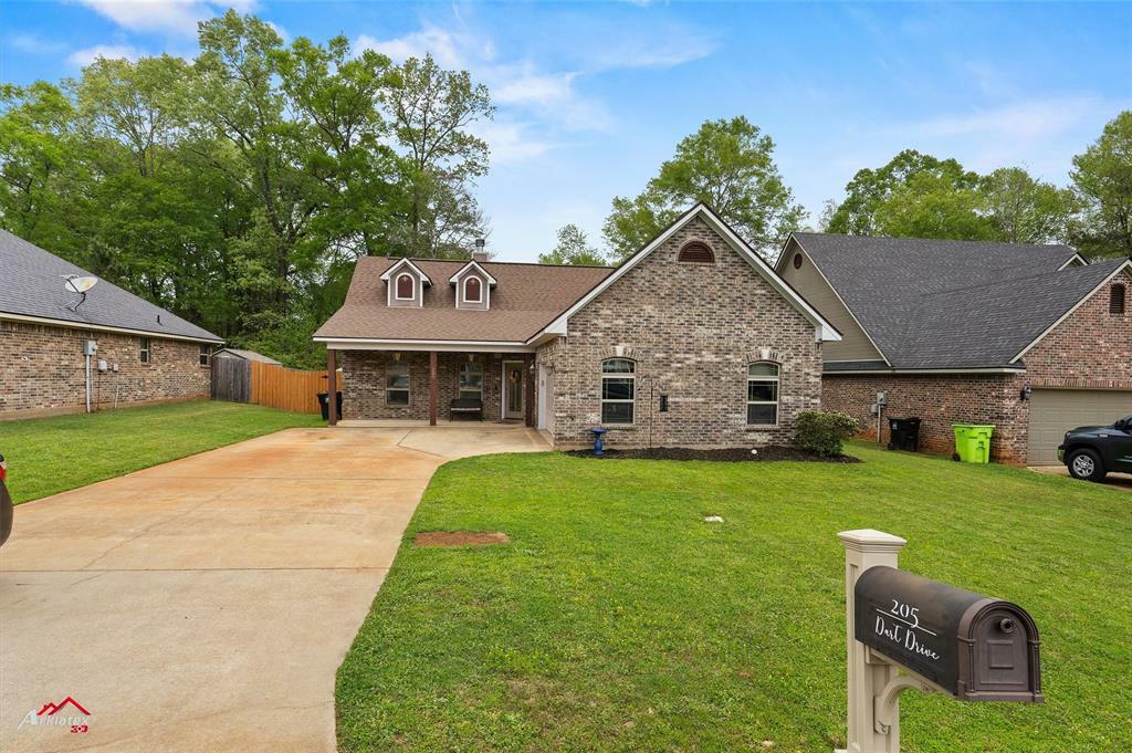 Property Photo: 205 Dart Drive LA 71037