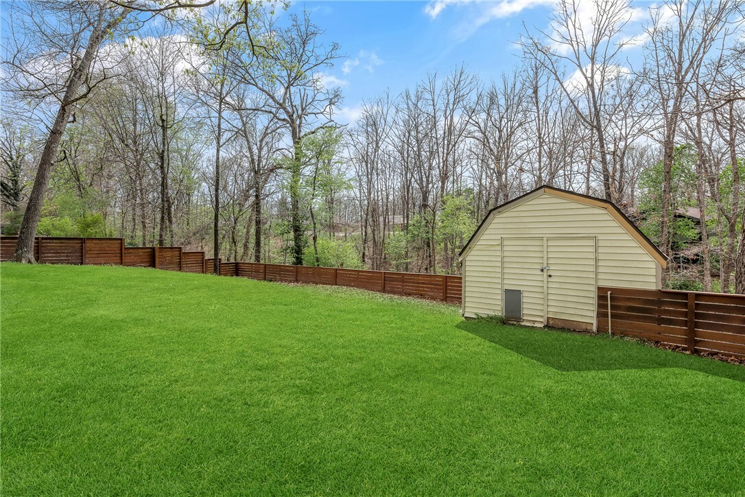 Property Photo: 17 Yarmouth Drive AR 72715