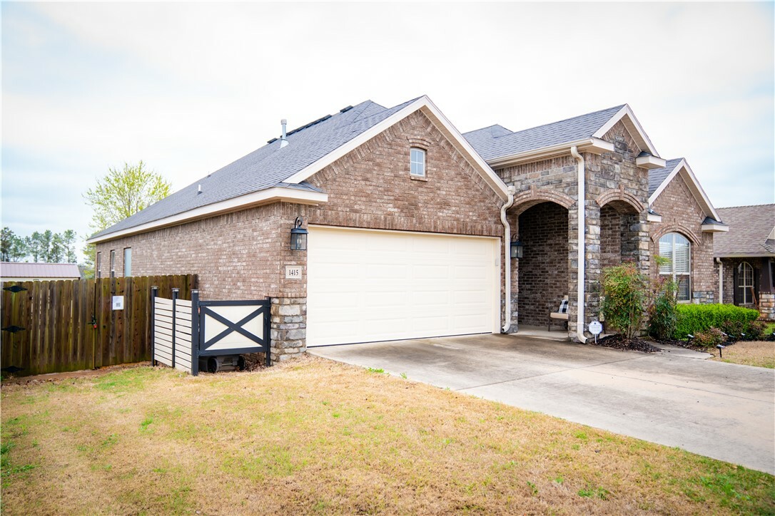 Property Photo: 1415 Gooseneck Lane AR 72718