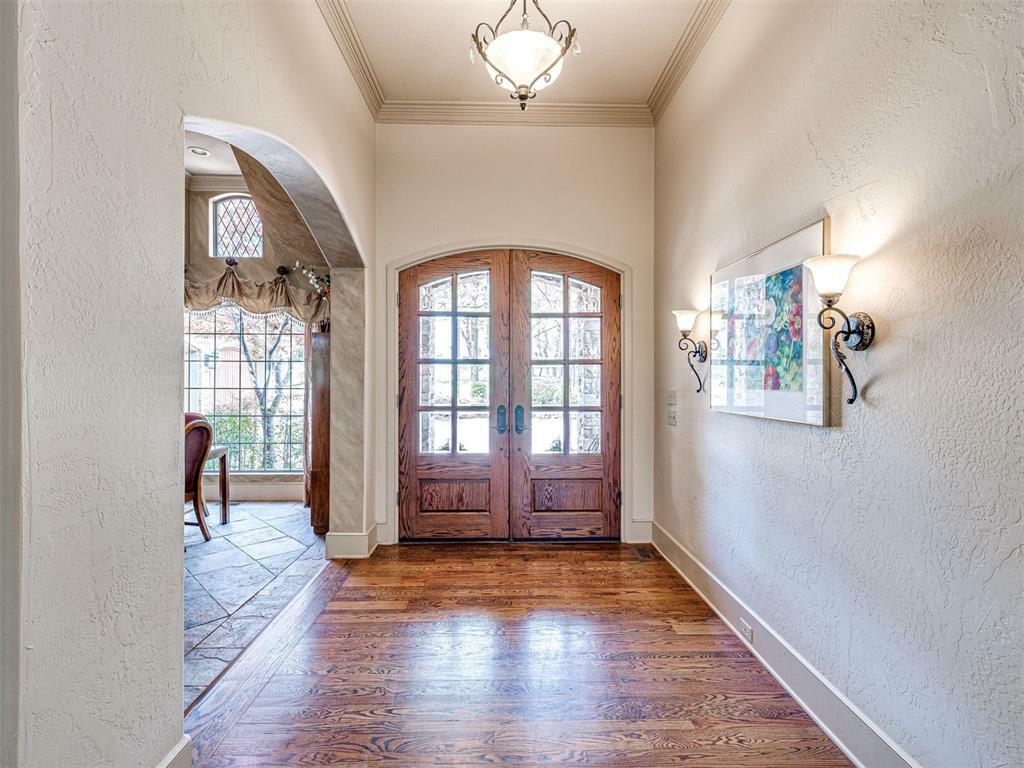 Property Photo: 400 Autumnwood Court OK 73003