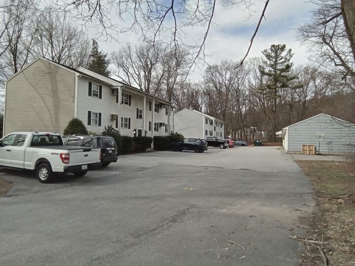 Property Photo:  468 Oxford St N  MA 01501 