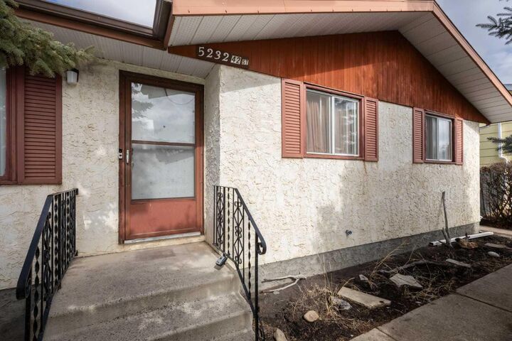 Property Photo: 5232 42 Street AB T4G 1K3