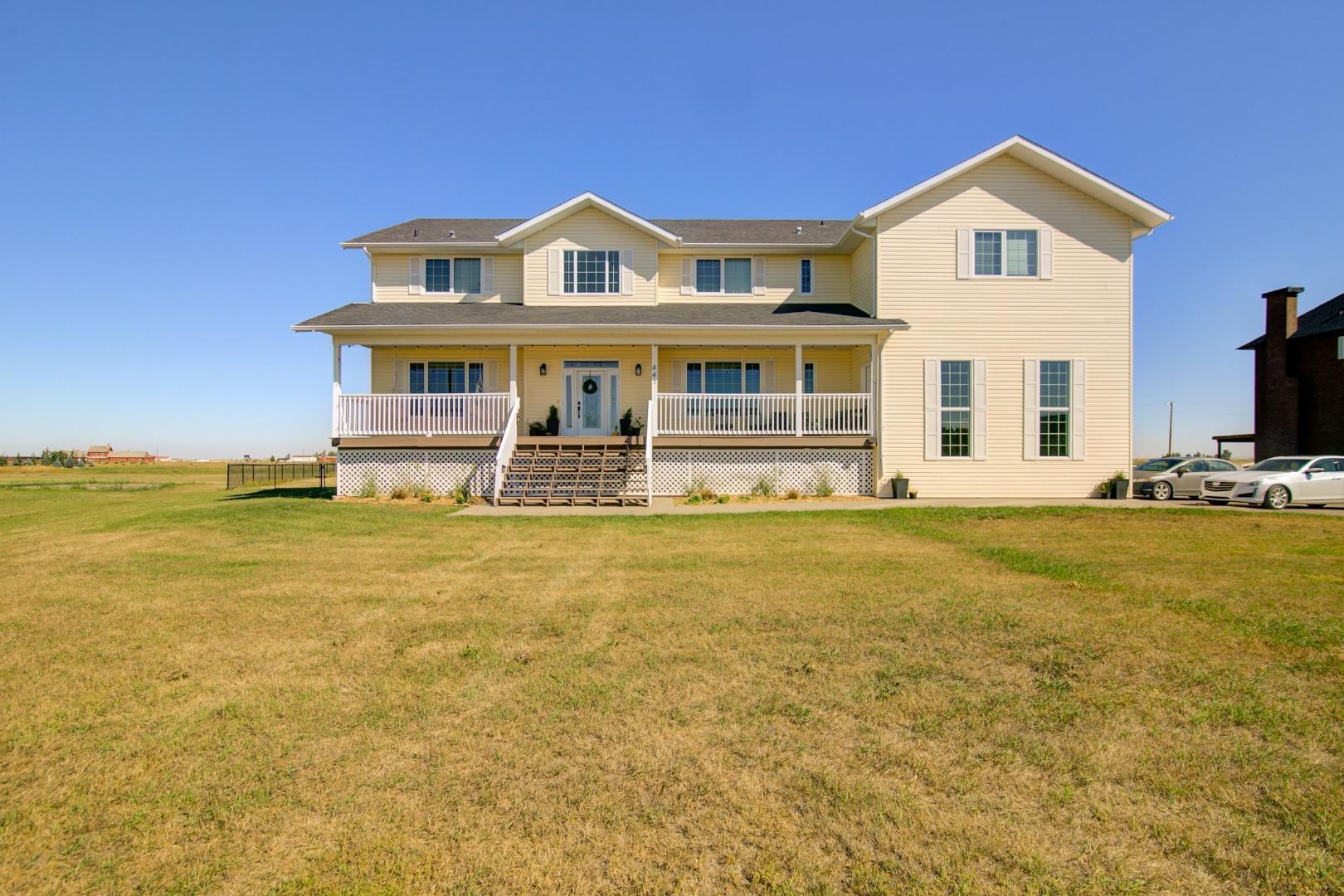 Property Photo: 441 Hartley Avenue AB T0K 2E0
