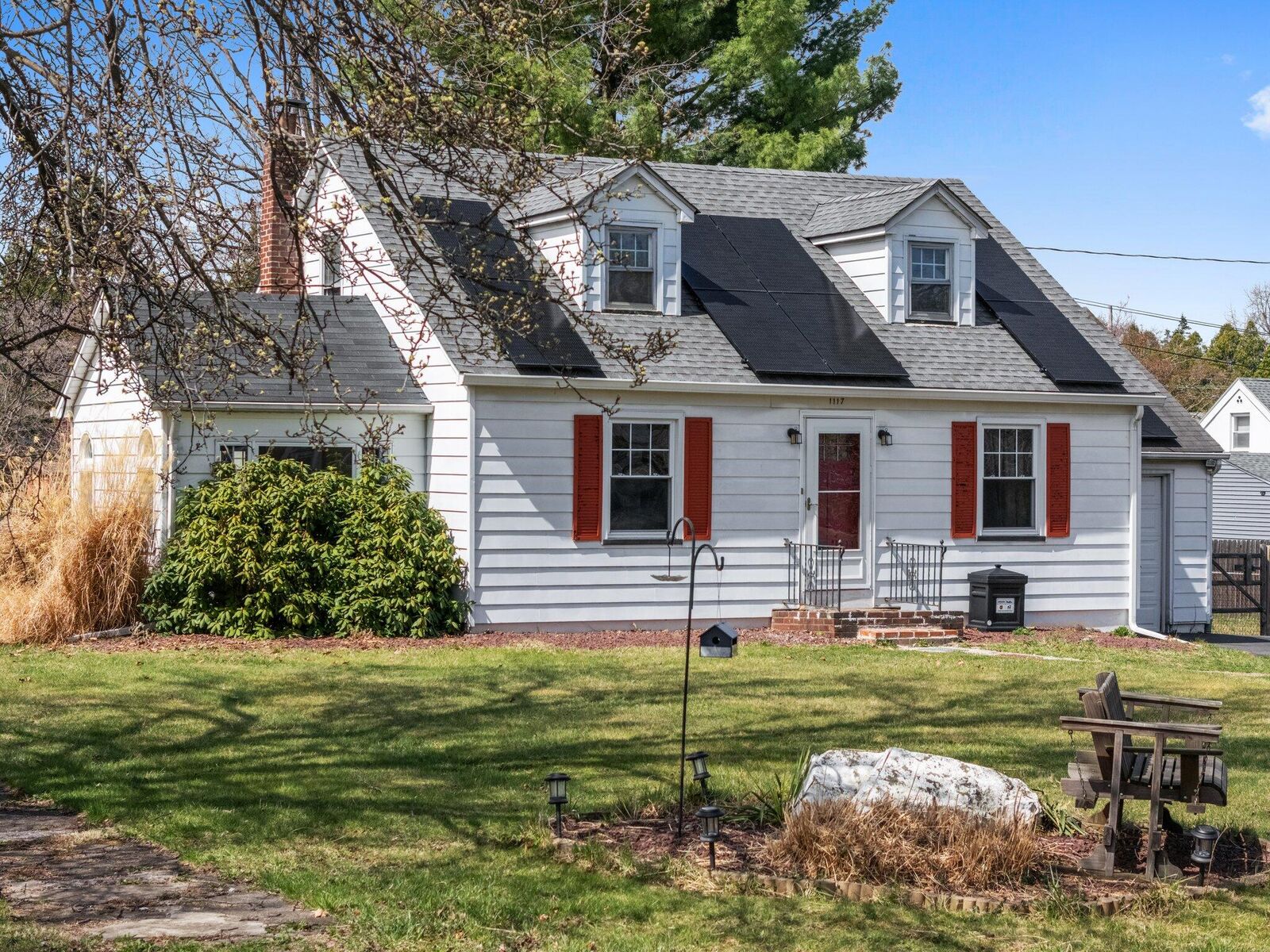 Property Photo: 1117 Whitney Avenue PA 18045