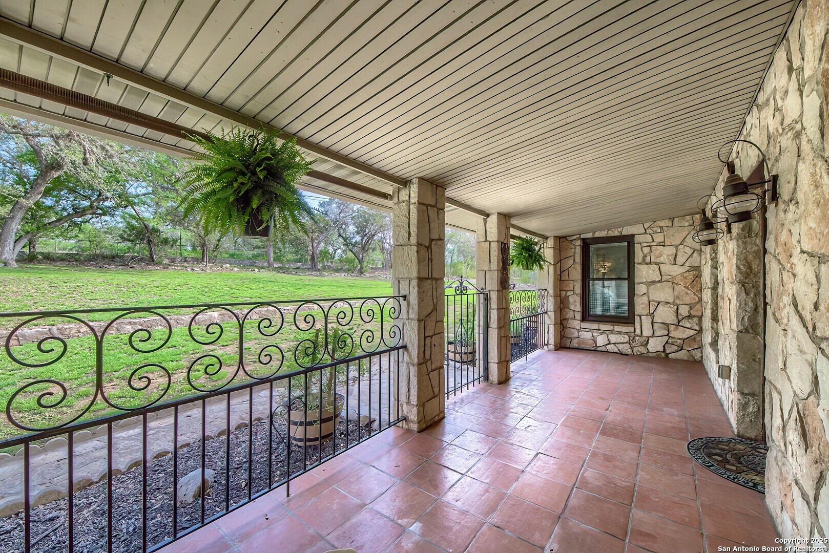 Property Photo: 6986 County Road 271 TX 78056