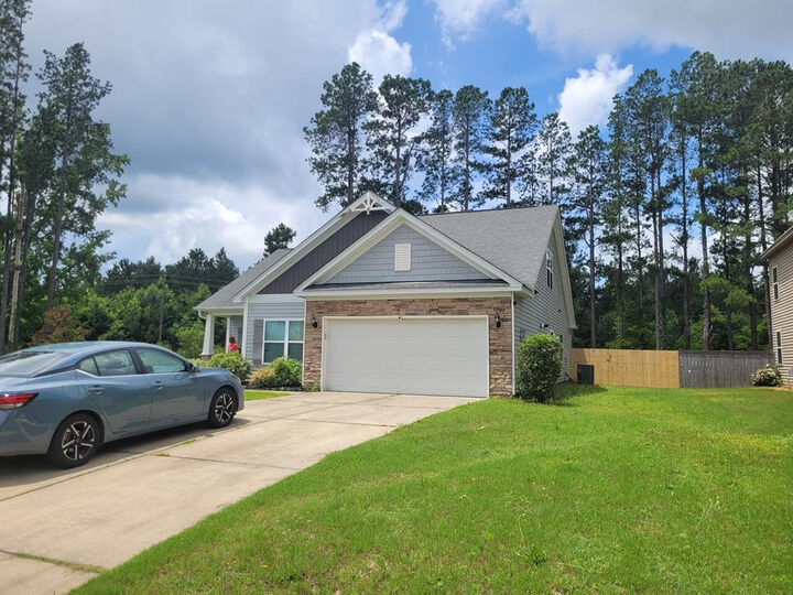 Property Photo: 1020 Lakaxzus Street SC 29154