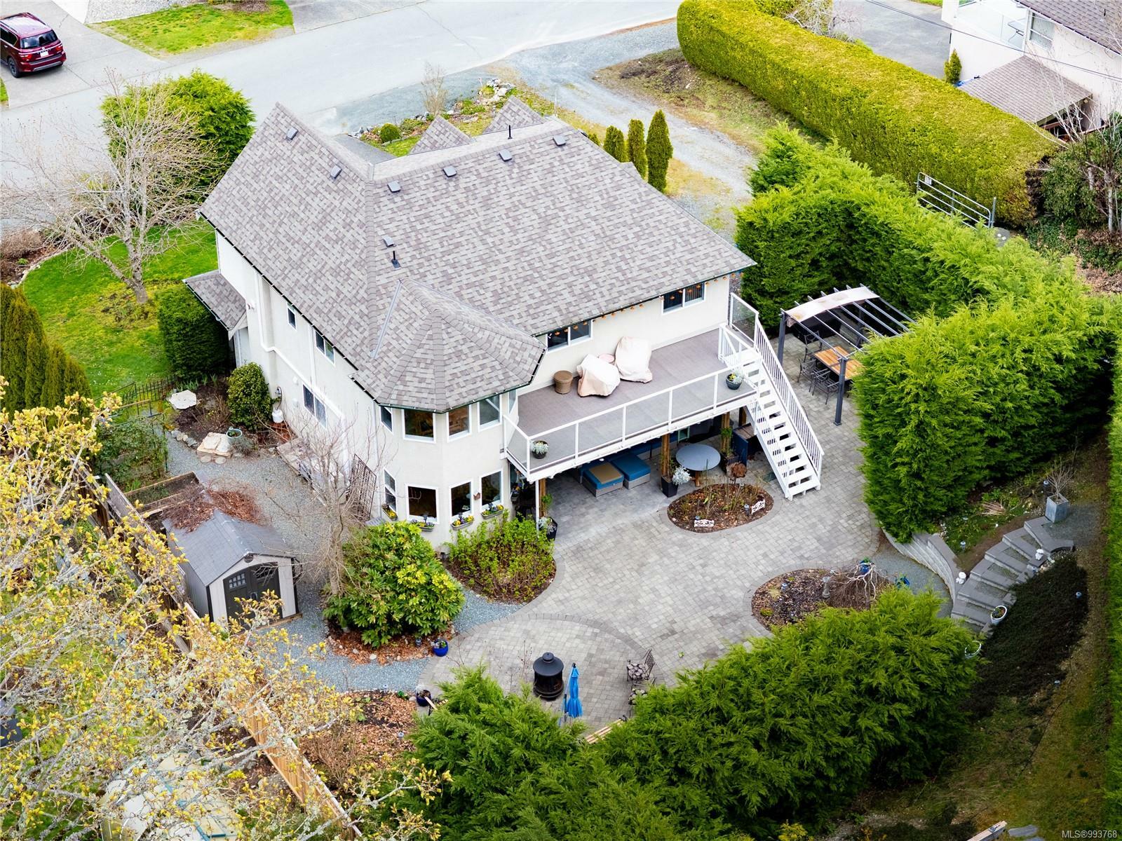 Photo de la propriété: 794 Windsong Pl BC V8H 1B4