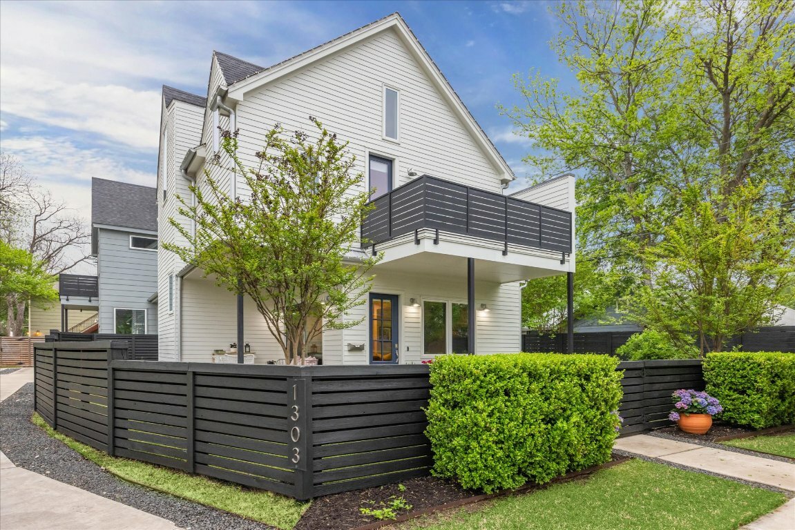Property Photo: 1303 Harriet Court A TX 78756