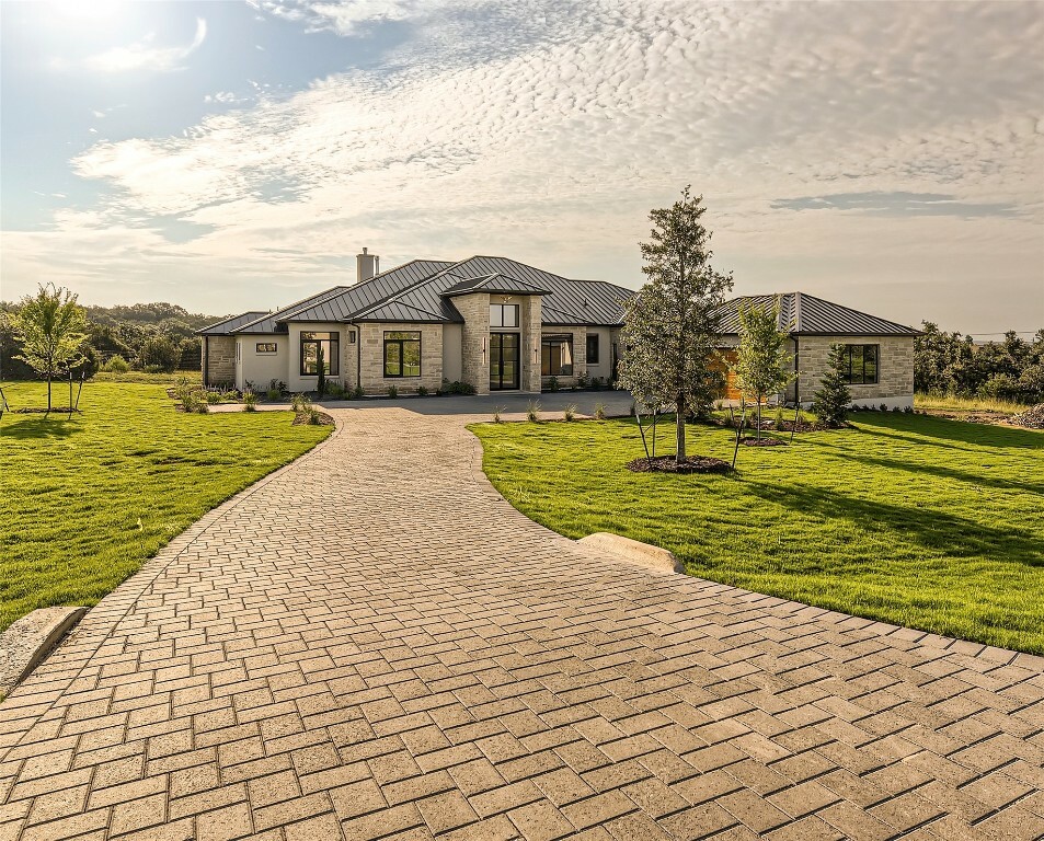 Property Photo: 8709 Springdale Ridge Drive TX 78738