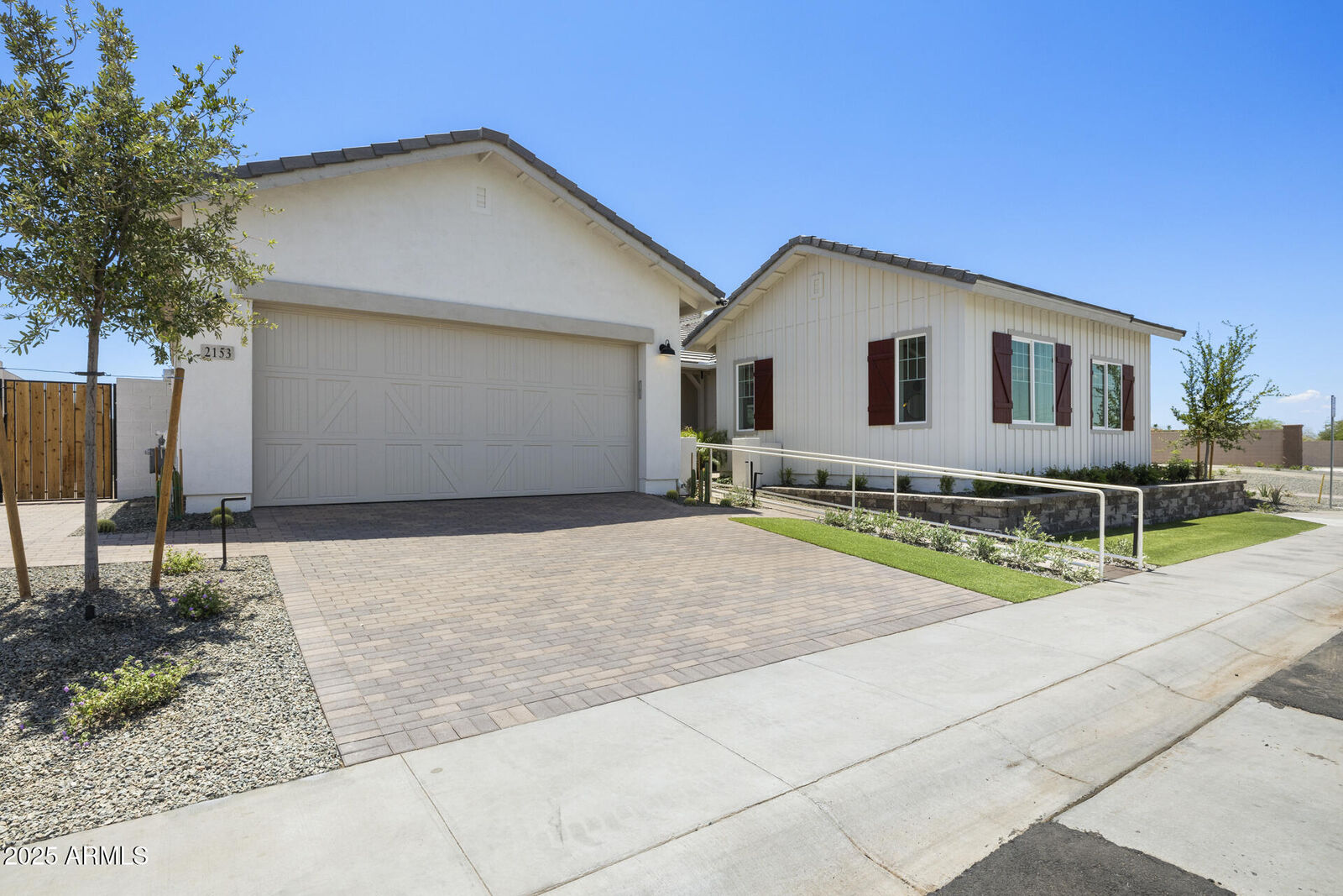 Property Photo: 2153 E Cherrywood Place AZ 85249