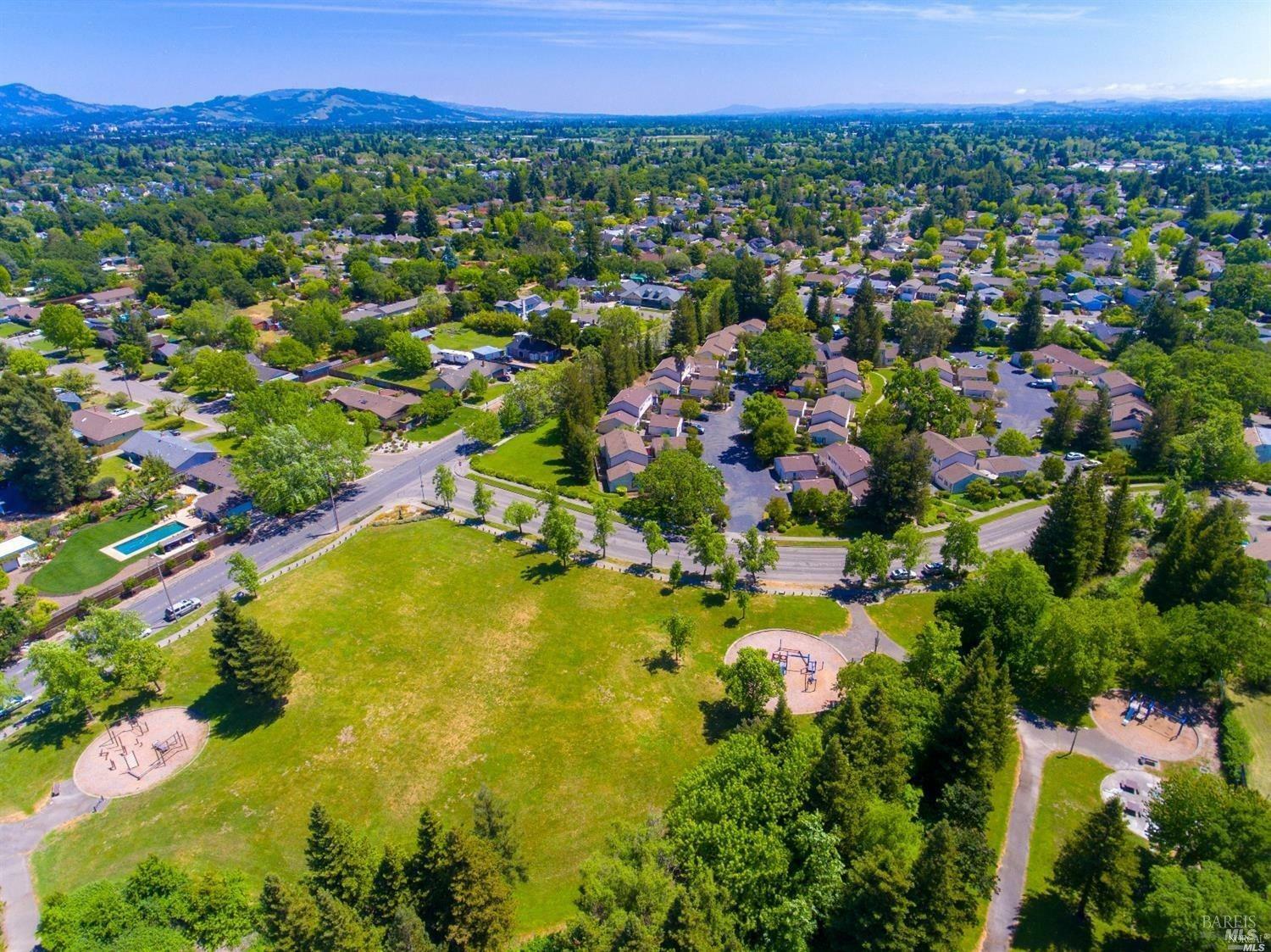 Property Photo: 1572 Yardley Street CA 95403