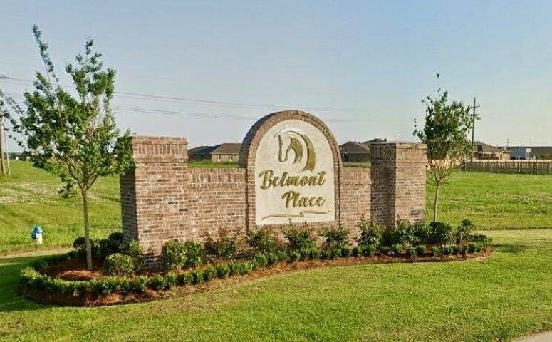 Property Photo: 469 Independence Drive LA 70360