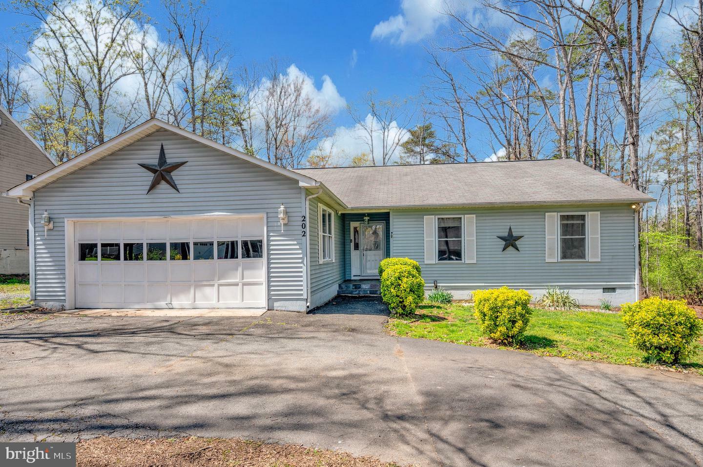 Property Photo: 202 Yorktown Boulevard VA 22508