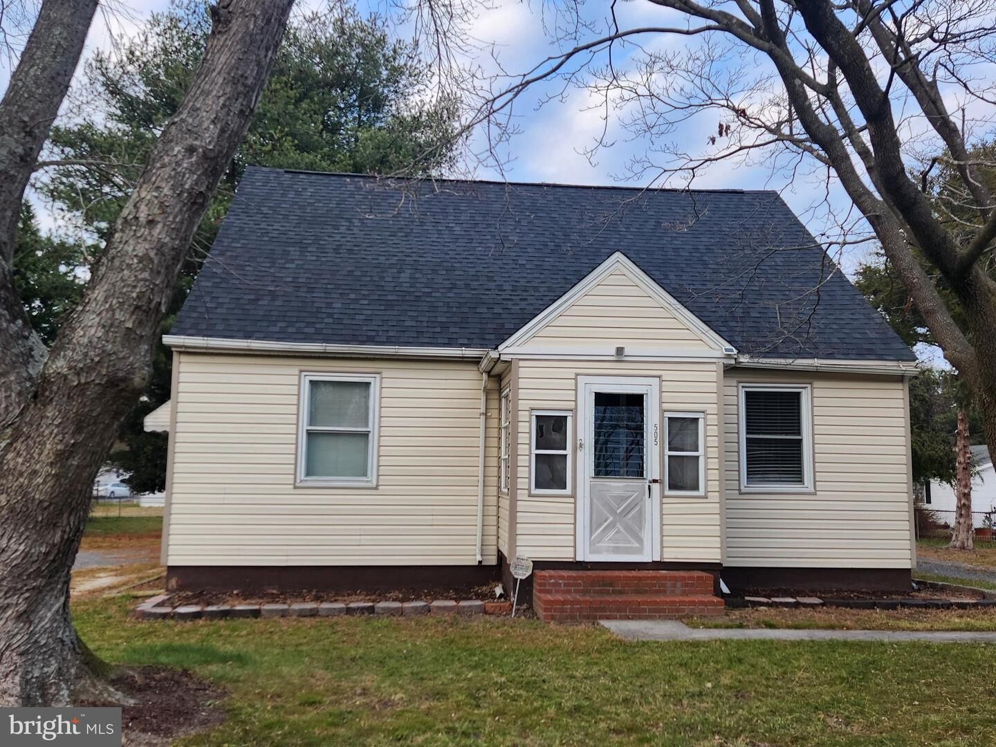 Property Photo: 505 E College Avenue MD 21804
