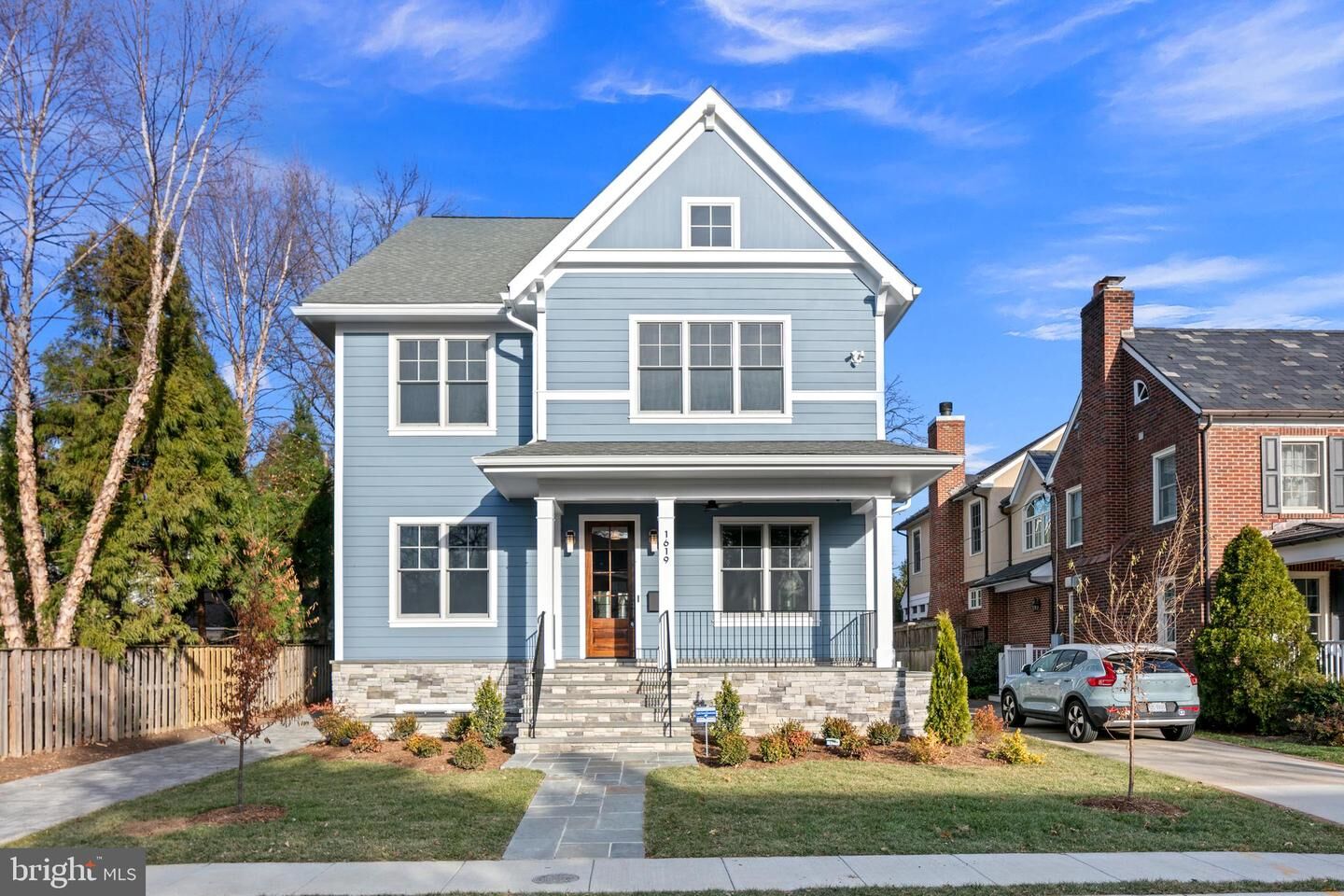 Property Photo:  1619 N Edgewood Street  VA 22201 
