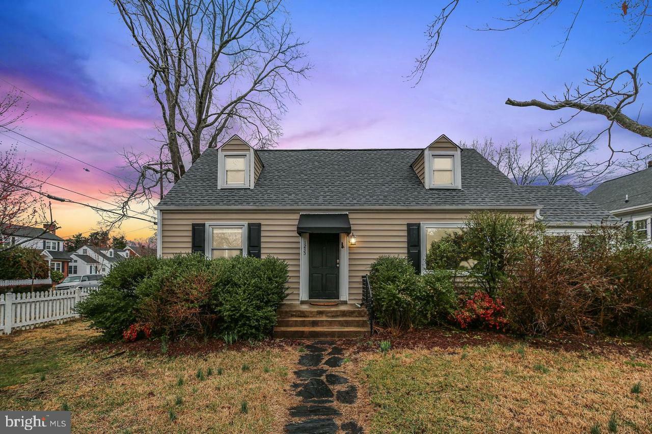 Property Photo: 1235 Dandridge Street VA 22401