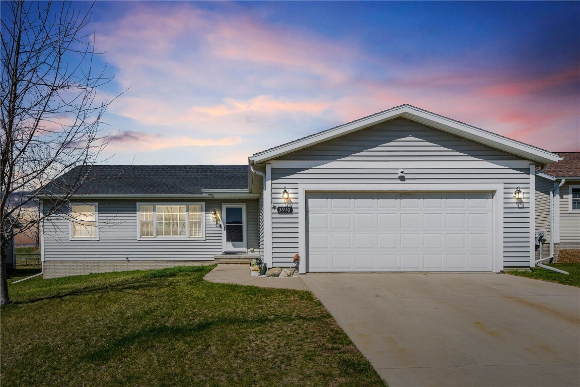 Property Photo:  5910 York Ave  IA 52302 