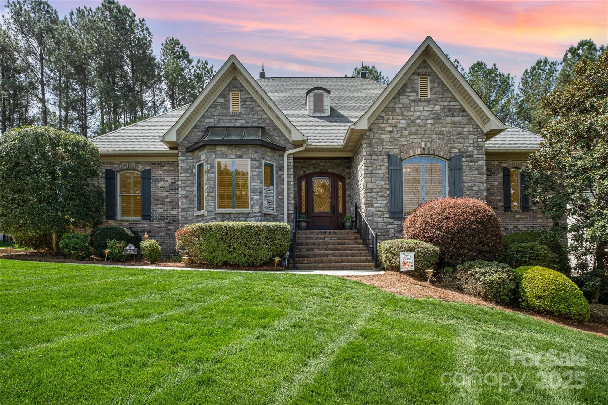 Property Photo:  1849 Oakmont Drive  NC 28037 