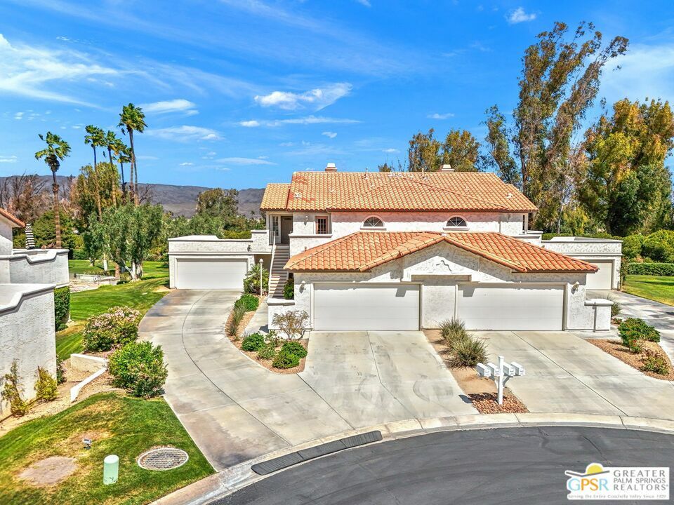 Property Photo: 304 Desert Falls Dr CA 92211