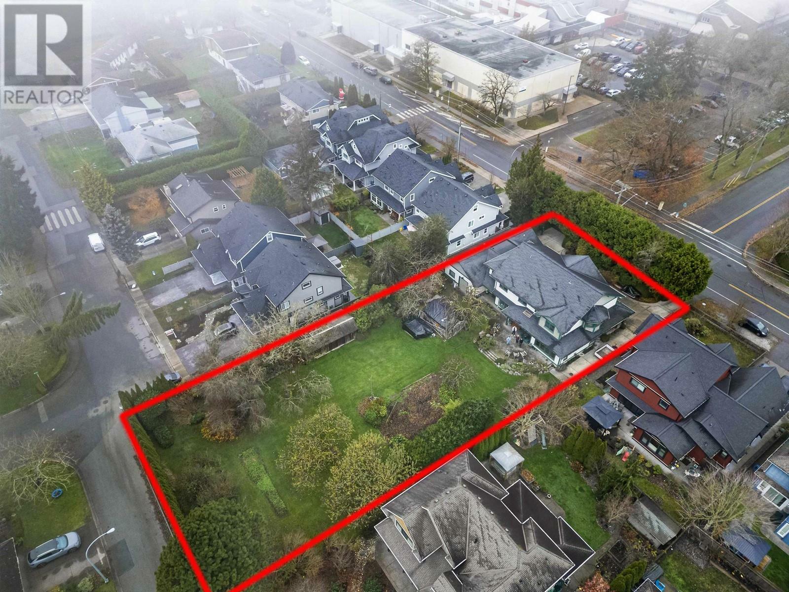 Property Photo:  5080 45th Avenue  BC V4K 1K3 