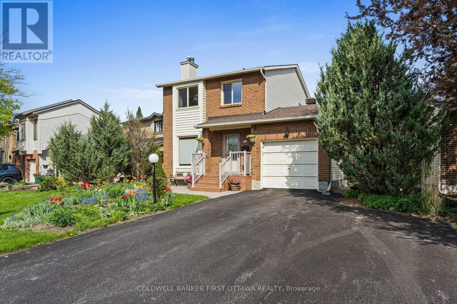 Property Photo: 37 Homestead Street ON K2E 7N9