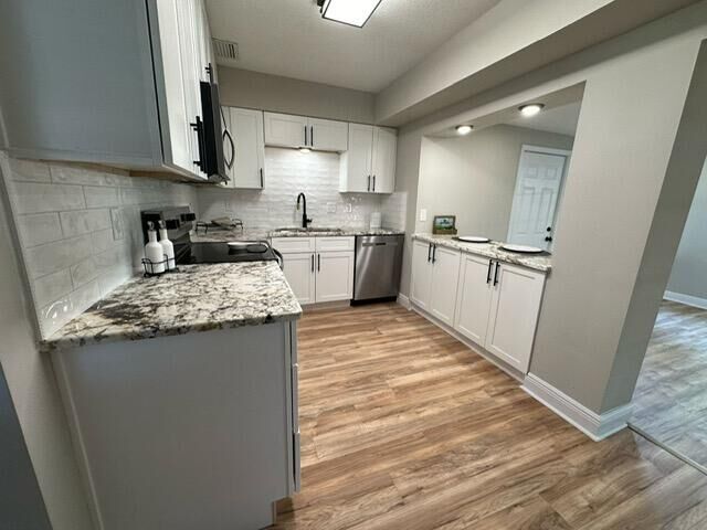 Property Photo: 129 2nd Street FL 32578
