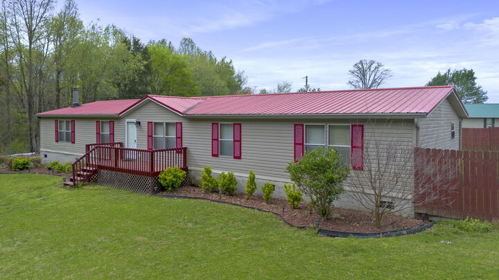 Property Photo: 176 Dixon Road TN 37361