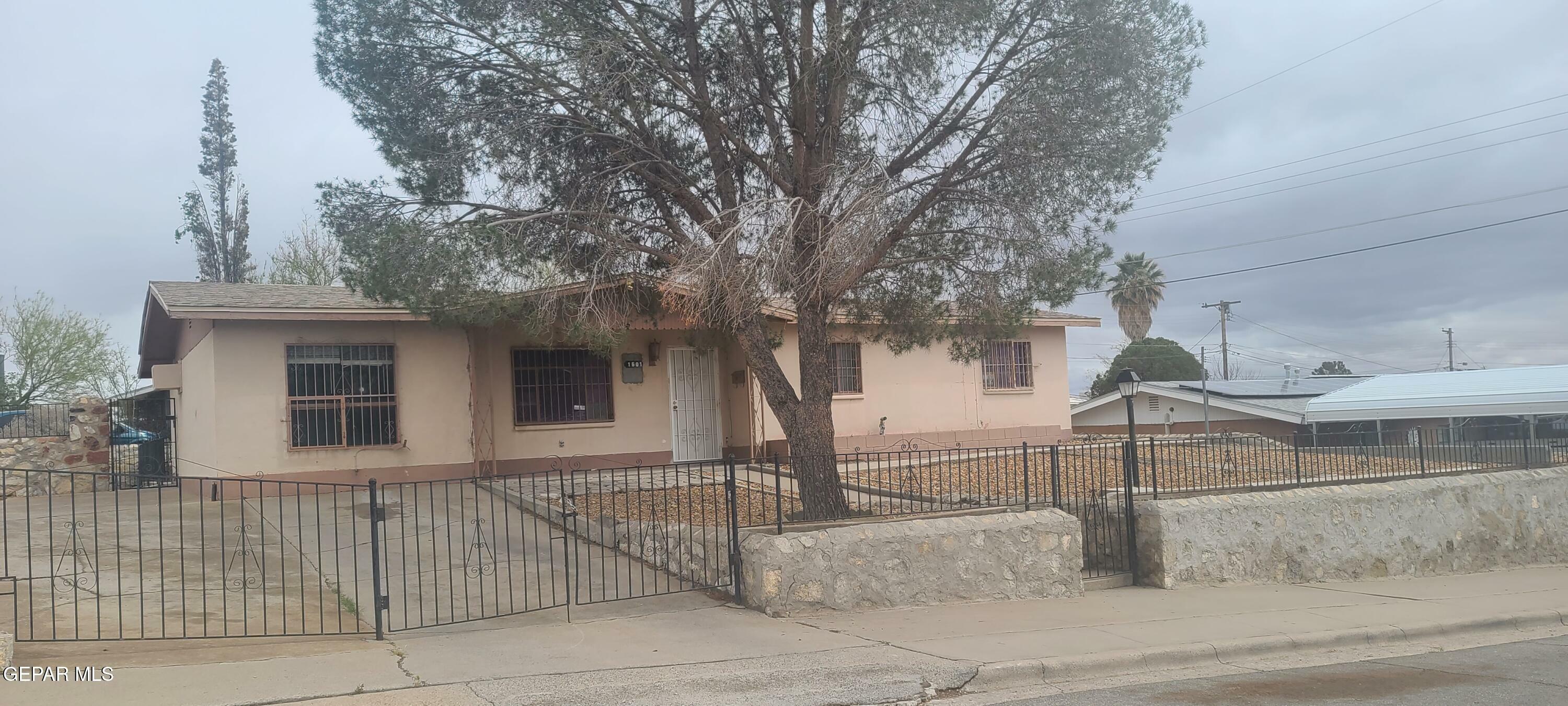 Property Photo:  1601 Globe Circle  TX 79915 