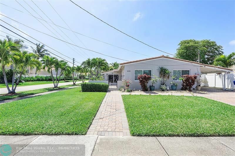 Property Photo: 1150 Hayes St FL 33019