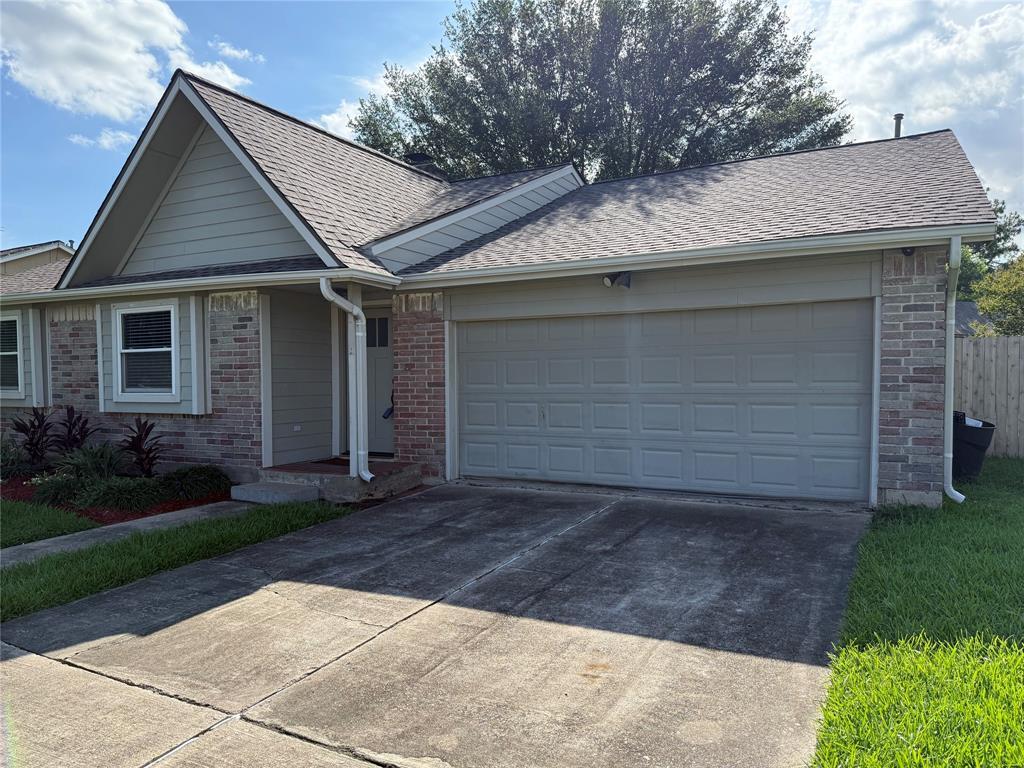 Property Photo: 11511 Olivewood Drive TX 77089