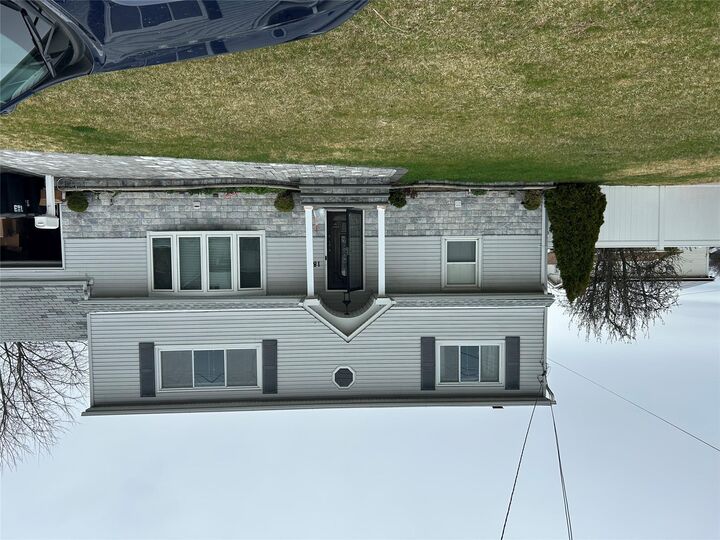 183 Seward Street  West Babylon NY 11704 photo