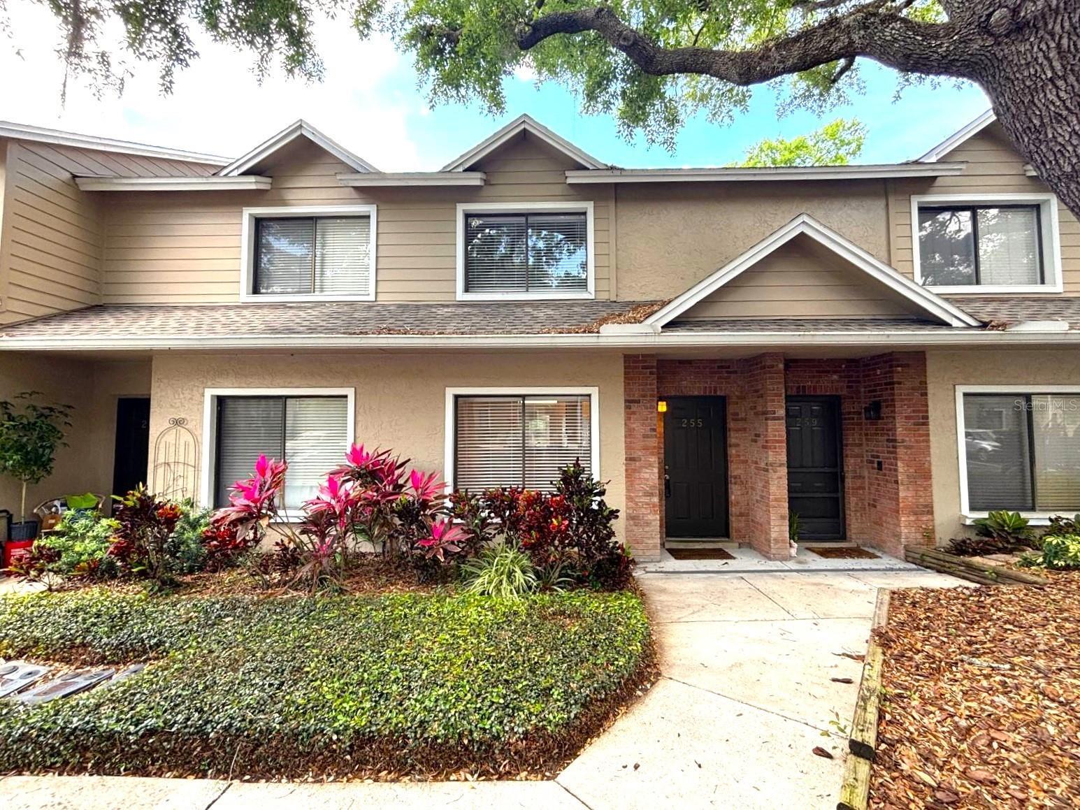 Property Photo: 255 Sandlewood Trail FL 32789