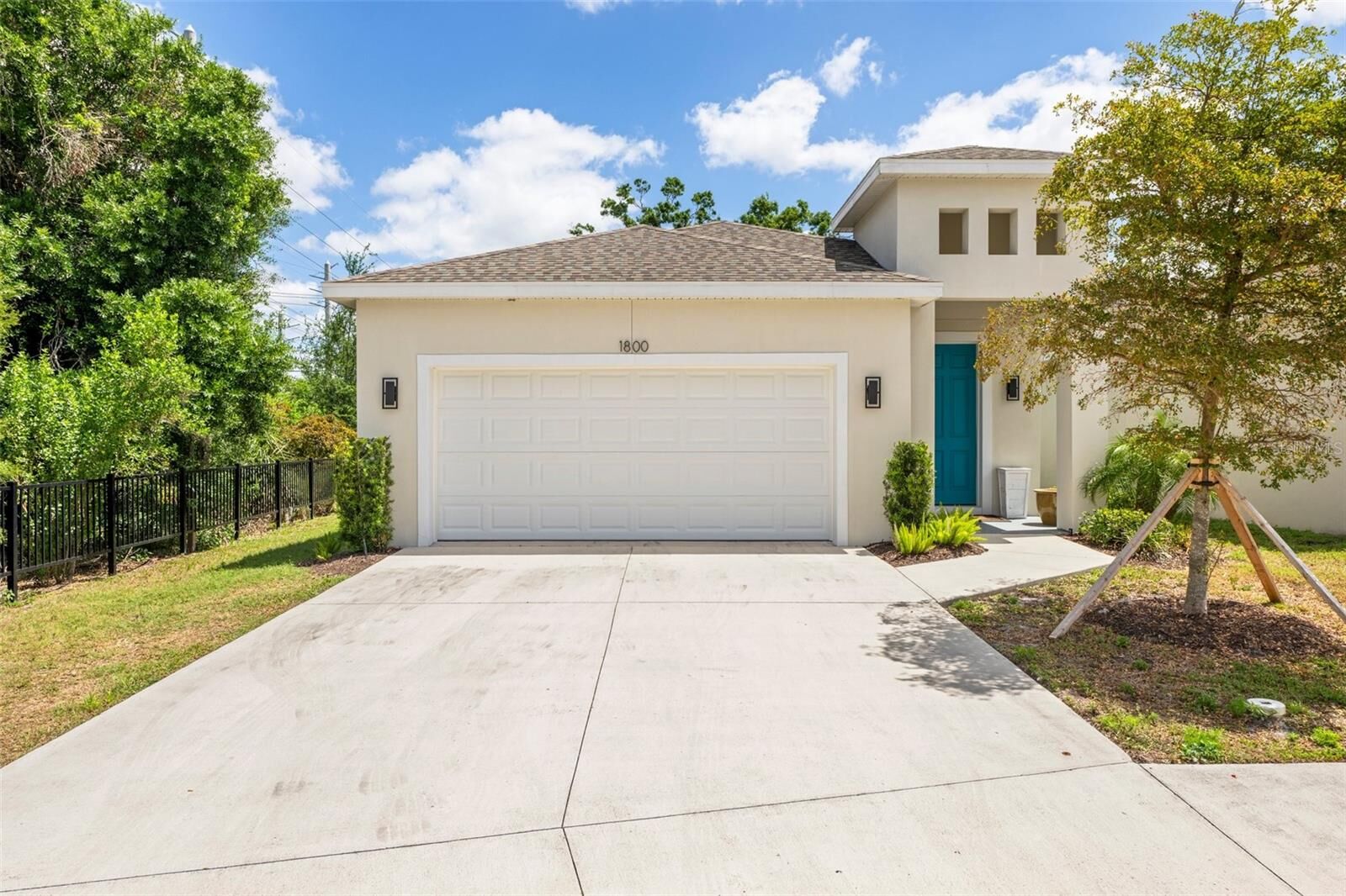 Property Photo:  1800 Little Bird Court  FL 34235 
