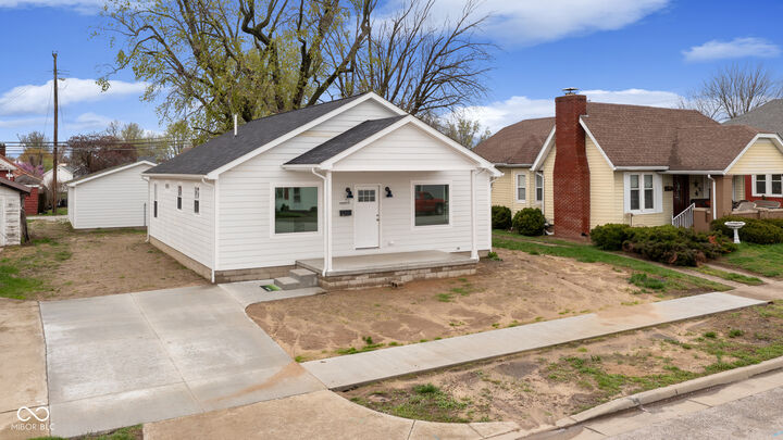 Property Photo: 711 E 4th Street IN 47274