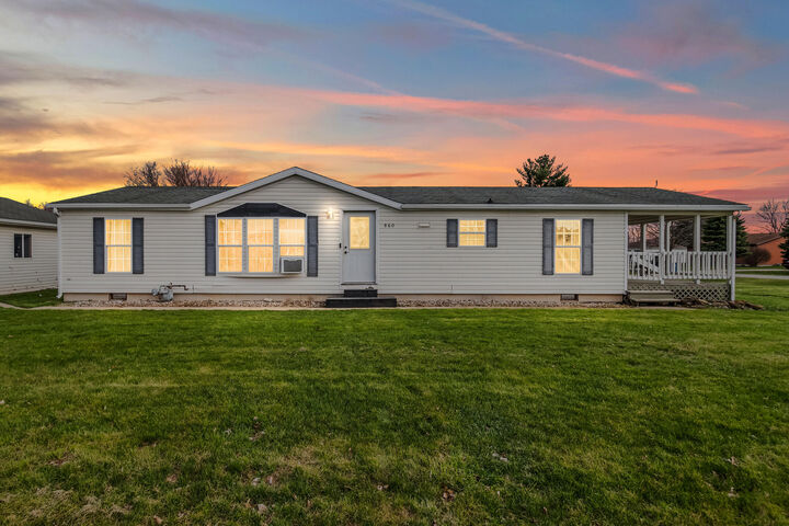 860 Lawrence Street  Quincy MI 49082 photo