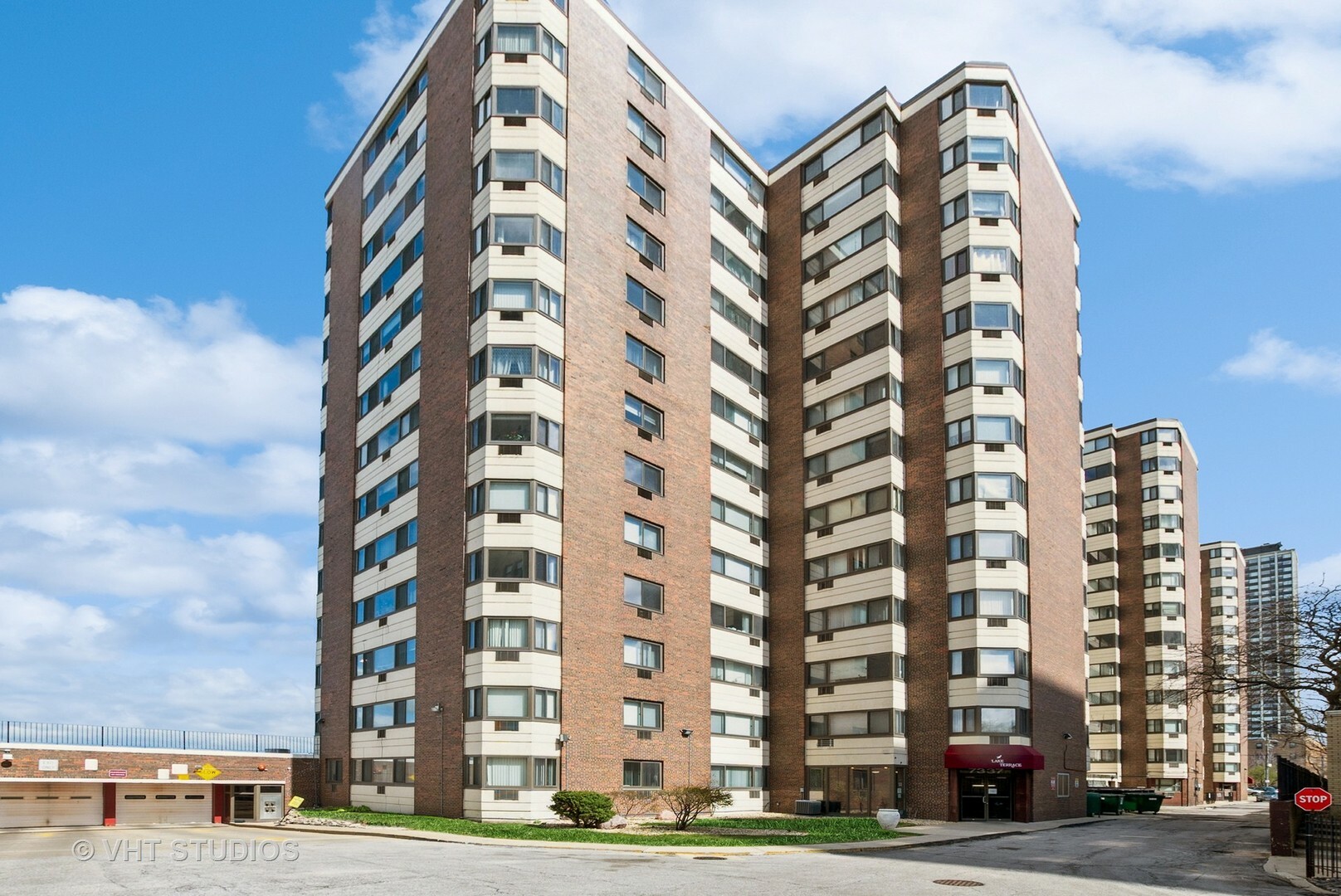 Property Photo: 7337 S South Shore Drive 1412 IL 60649
