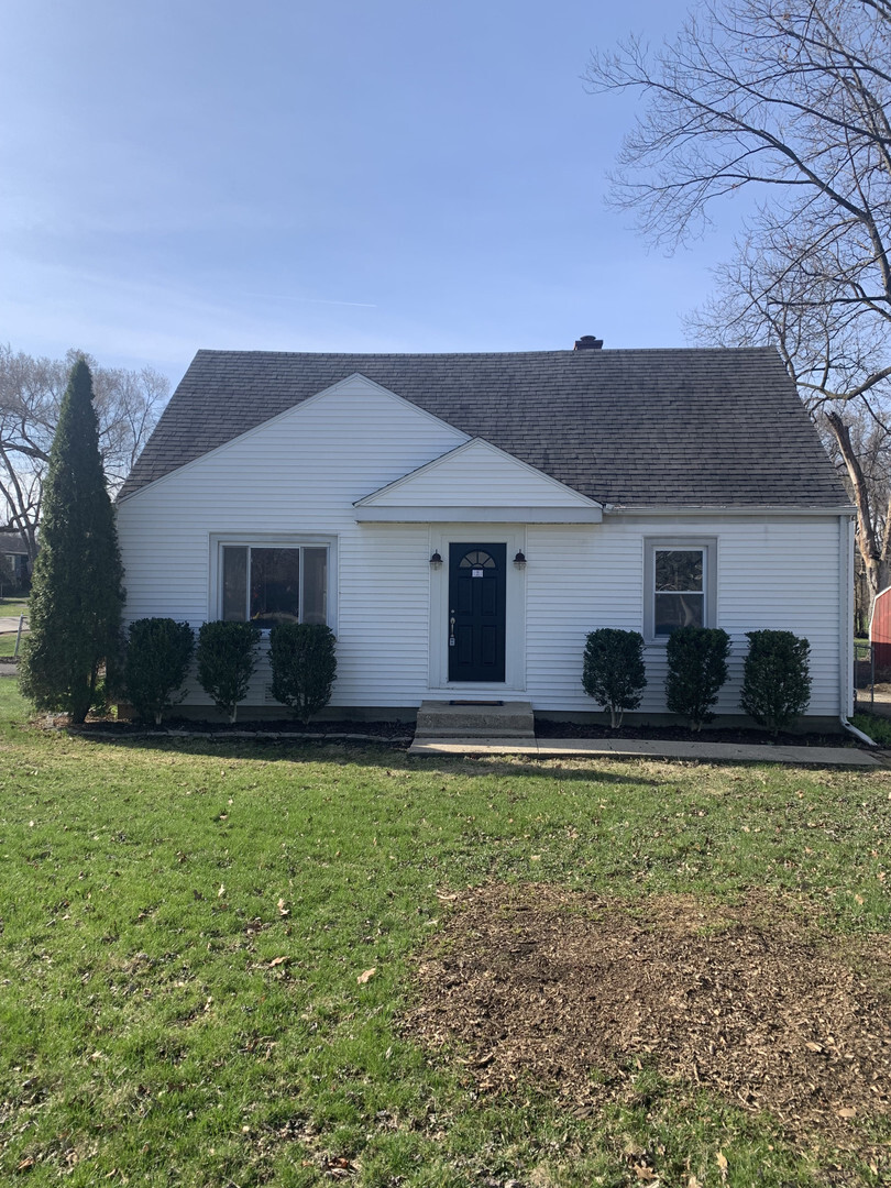 Property Photo:  26W441 Geneva Road  IL 60187 