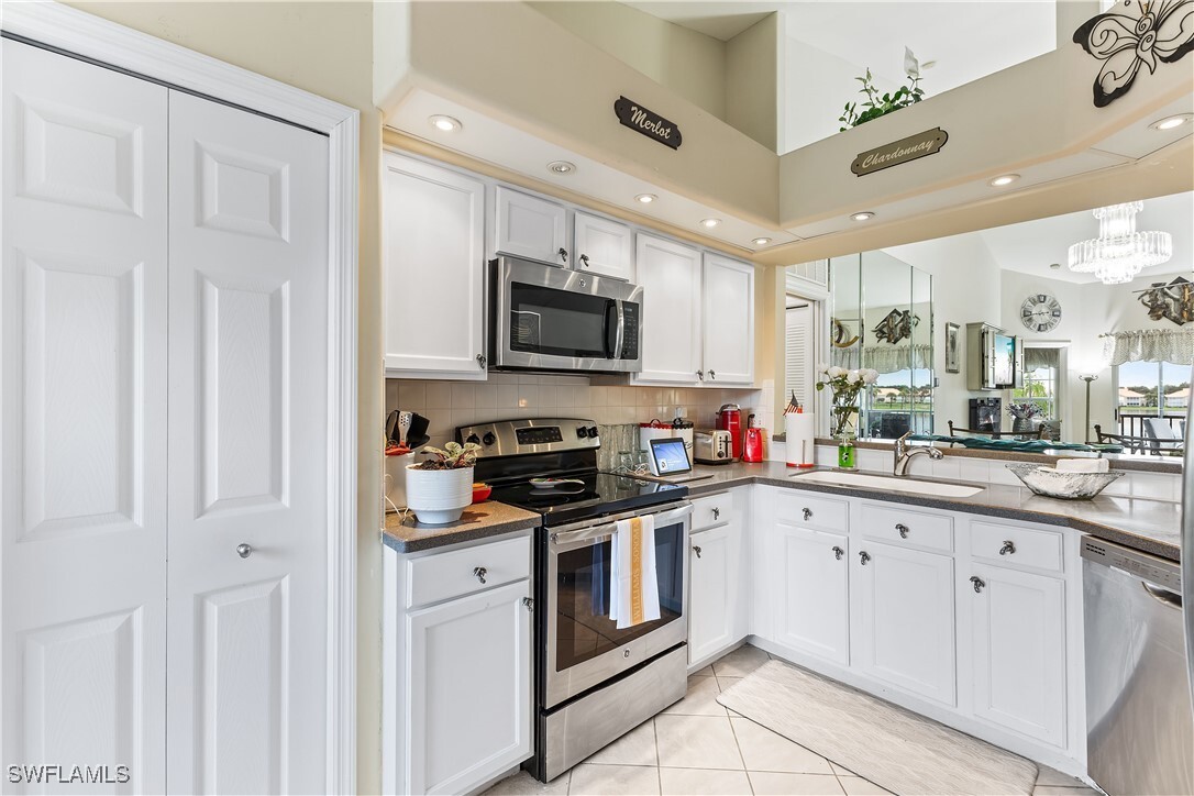 Property Photo: 28068 Cavendish Court 2309 FL 34135