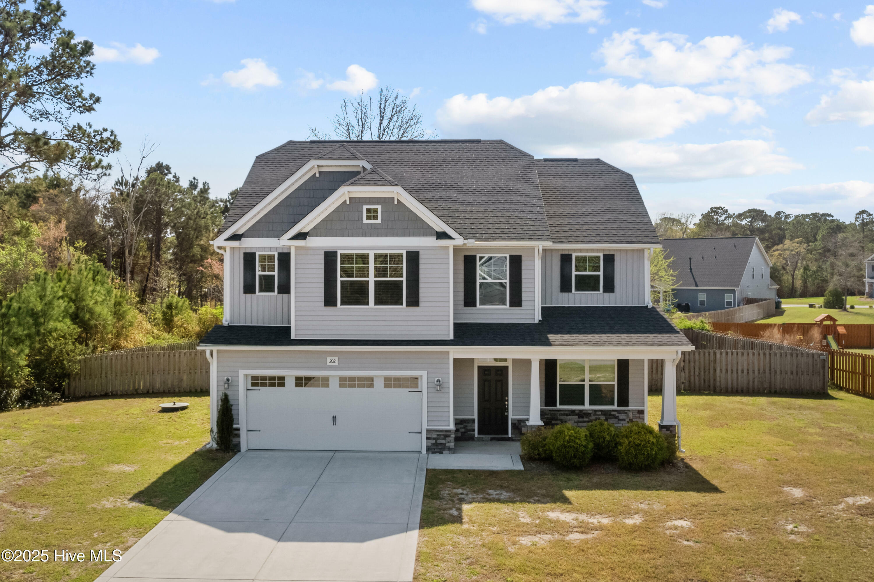 Property Photo: 202 Laridae Court NC 28460