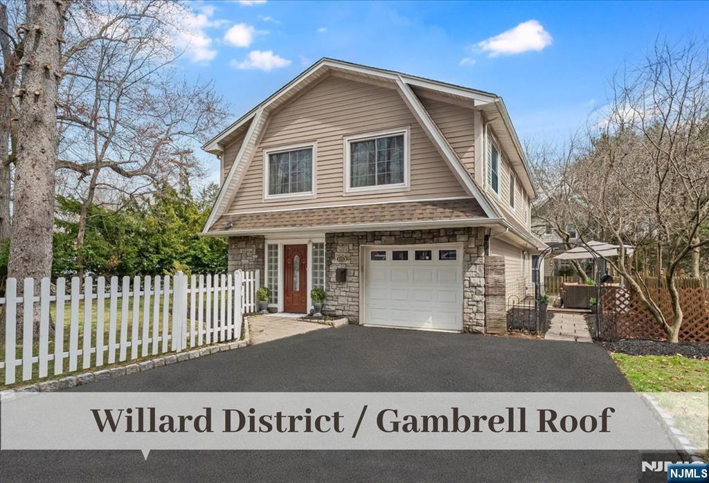 Property Photo:  625 Barnett Place  NJ 07450 