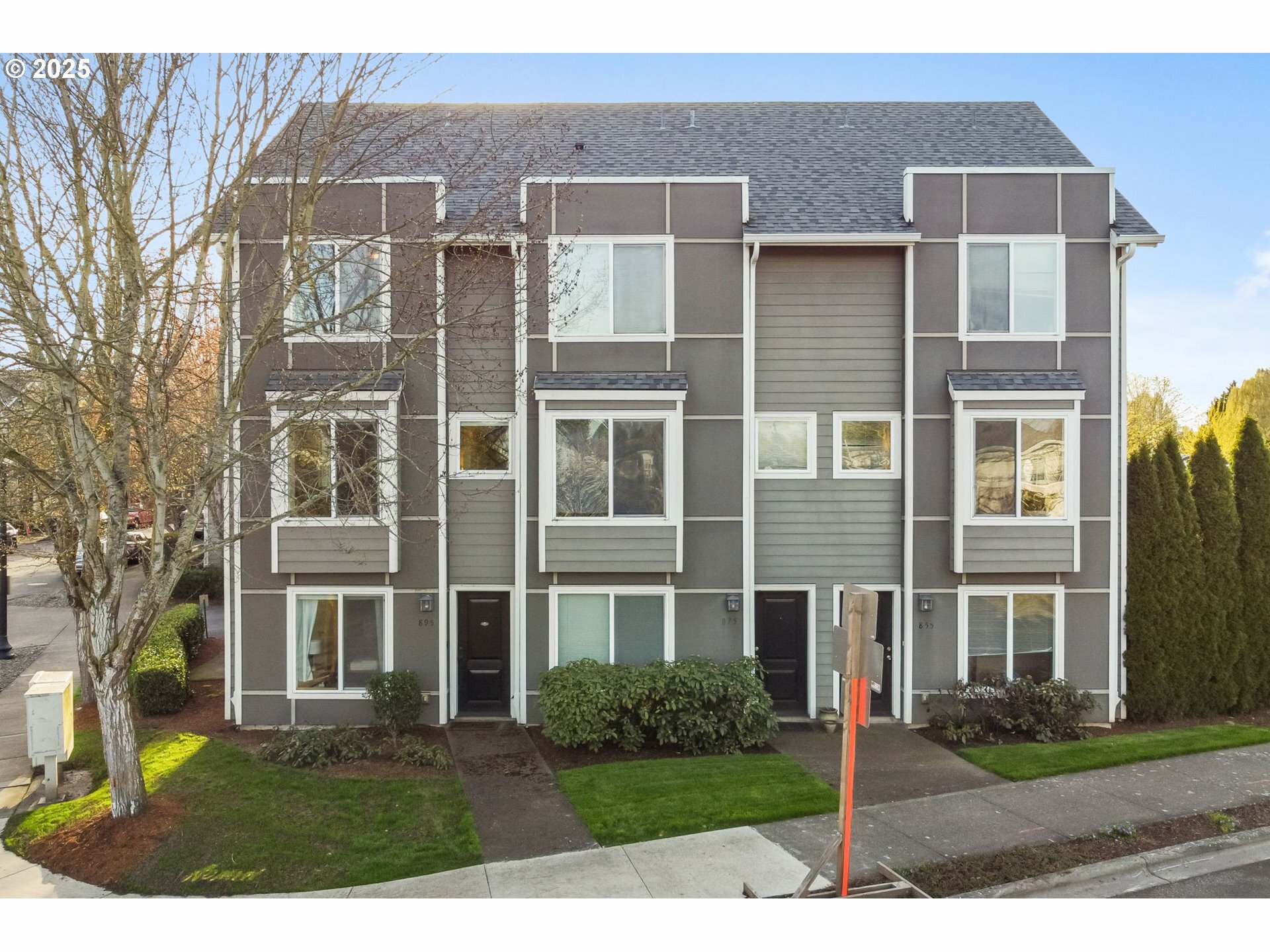 Property Photo:  895 SW 170th Ave  OR 97006 