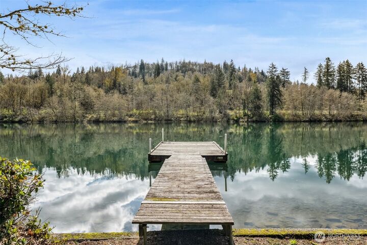 Property Photo:  137  Lake Road  WA 98585 