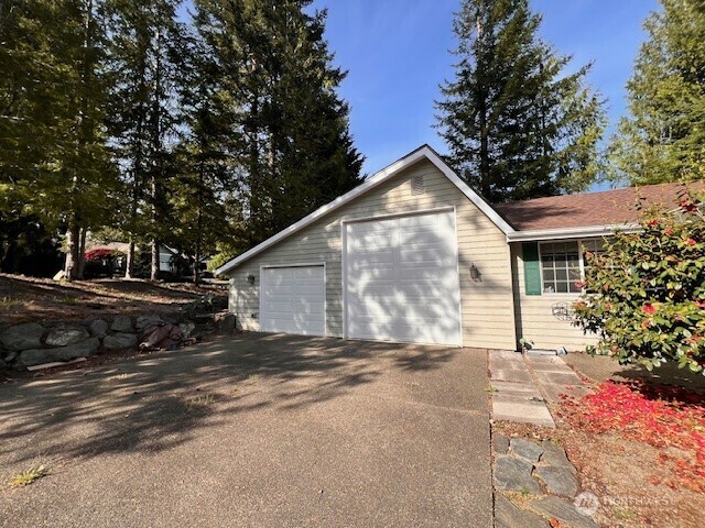Property Photo: 400 E Old Ranch Road WA 98524
