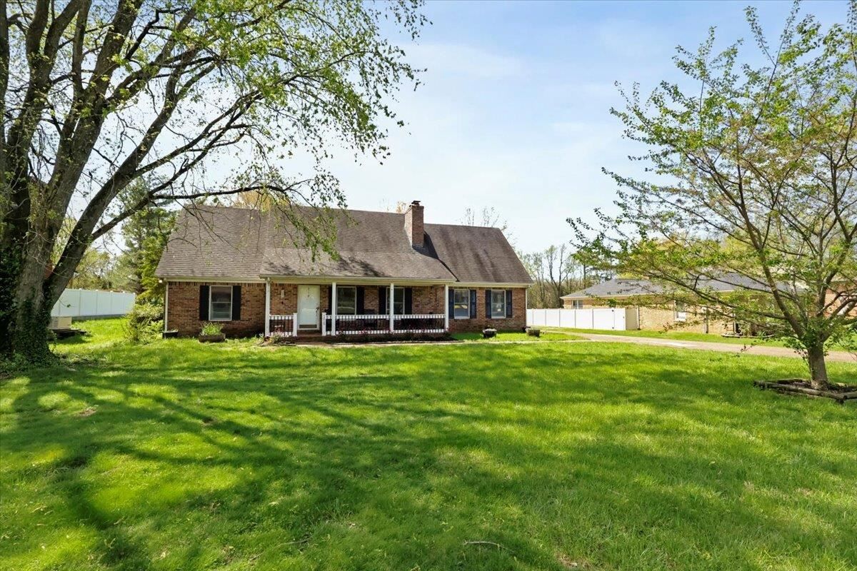 Property Photo:  1015 Lois Lane  KY 42104 