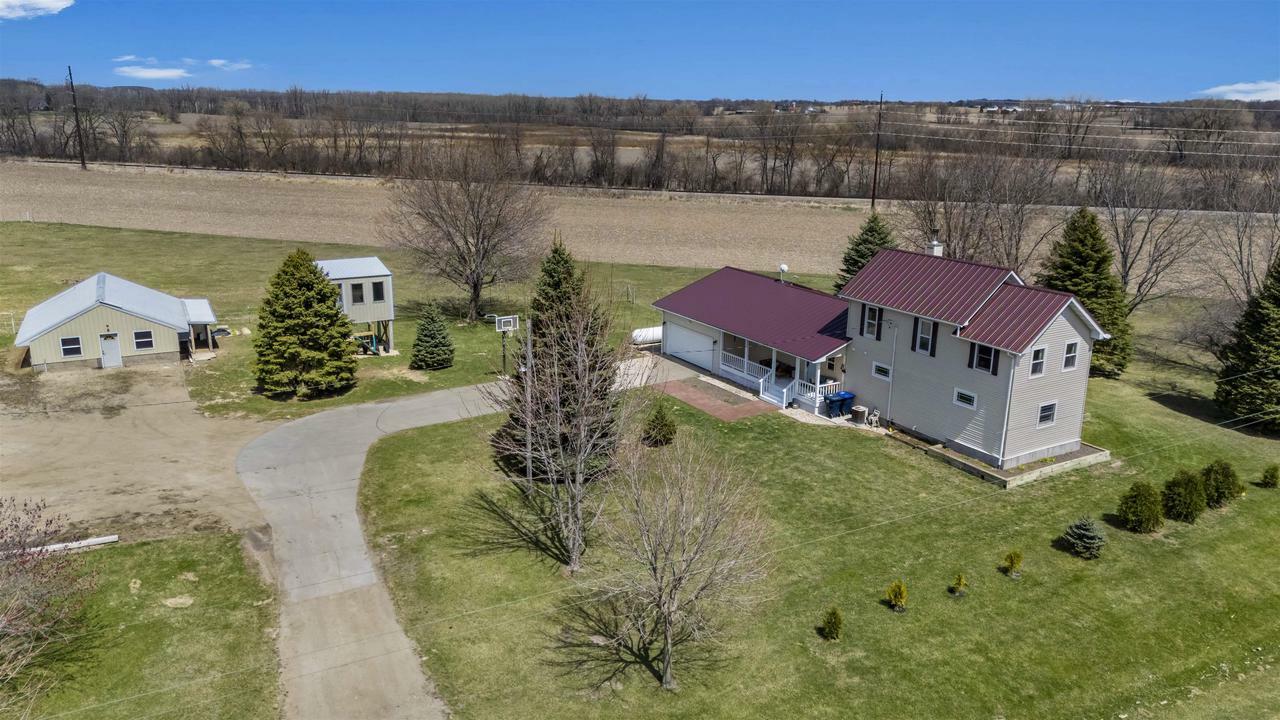 Property Photo:  142 County Road N  WI 53534 