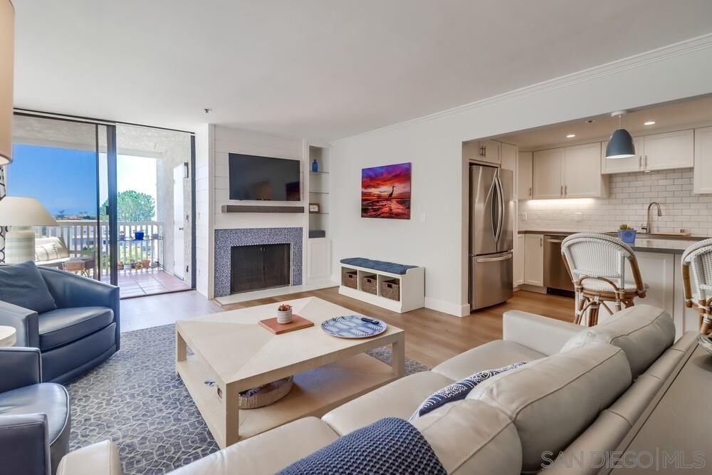 Property Photo:  4016 Gresham Street B3  CA 92109 