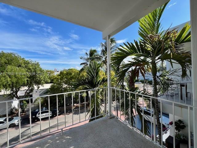 Property Photo:  641 Espanola Way 32  FL 33139 