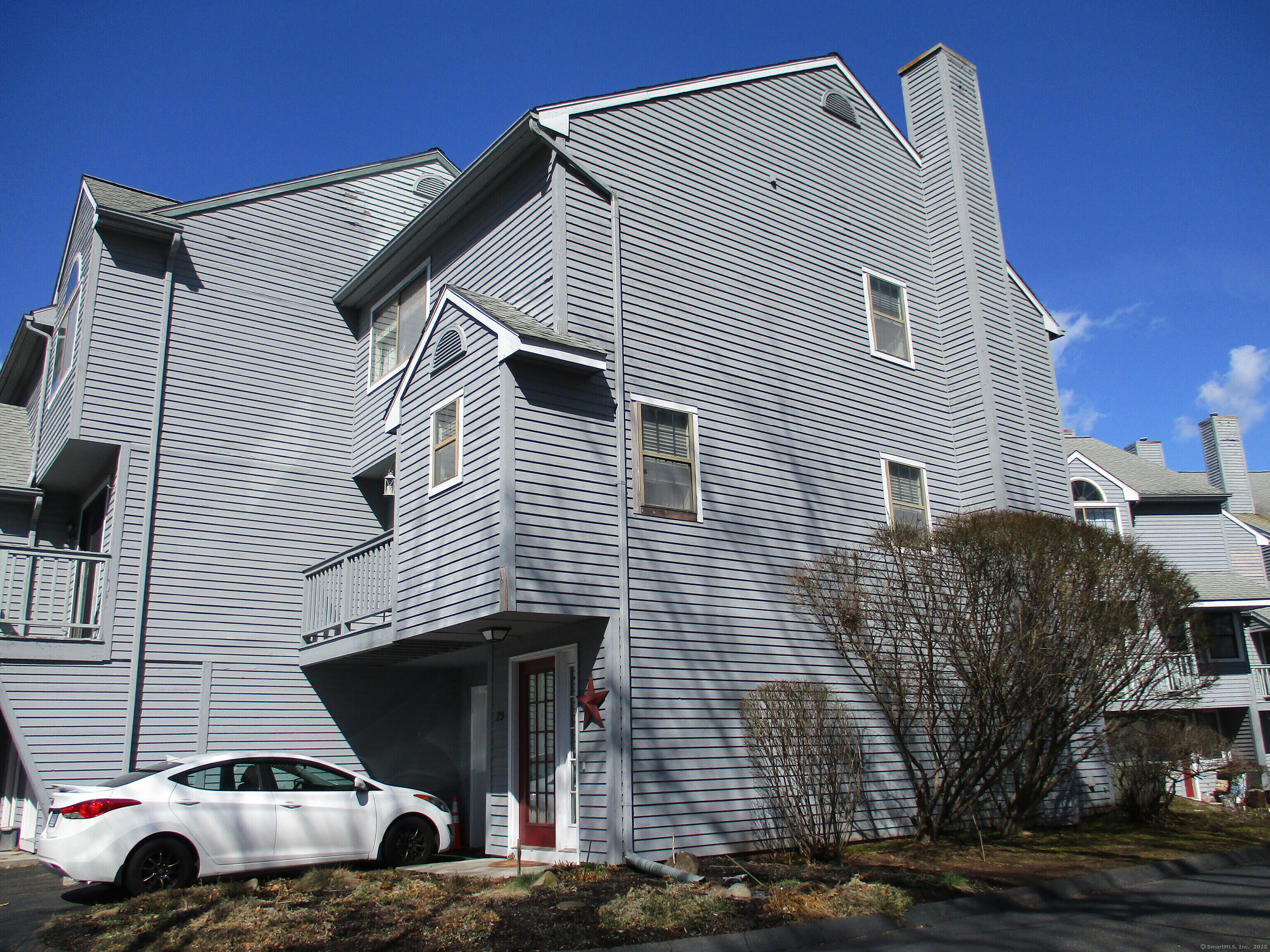 Property Photo: 29 Village View Terrace 29 CT 06451