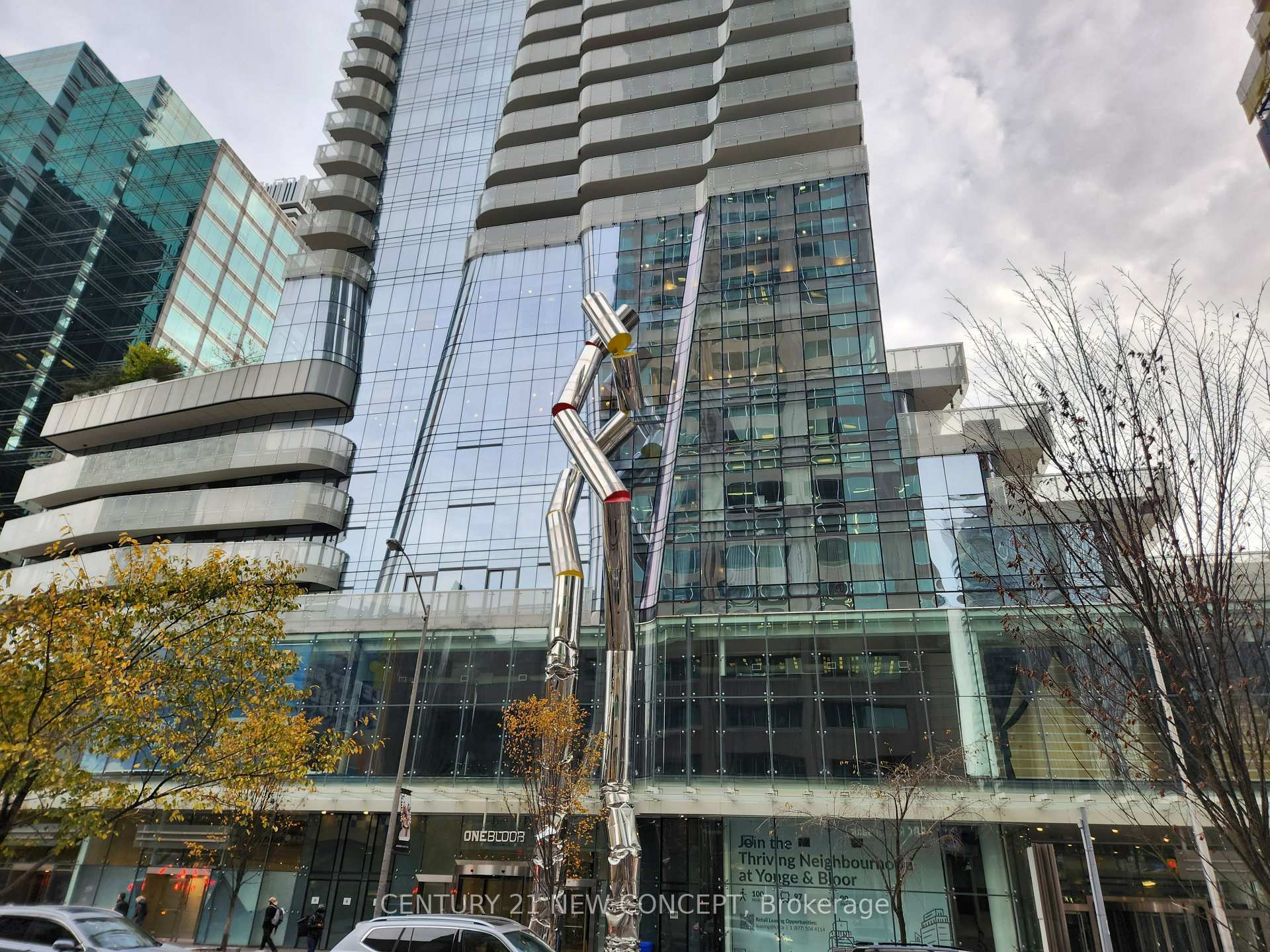 Property Photo: 1 Bloor Street 1806 ON M4W 1A9